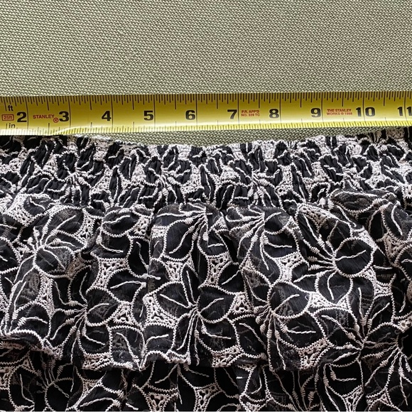 Brand new. En Saison Womens Black Burnout Tiered Short Mini Skirt NWT. - Picture 6 of 10